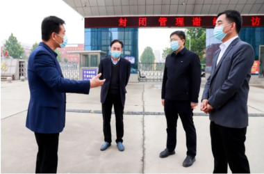 示范區(qū)社會事務管理局局長朱放哲一行來我校督導疫情防控工作