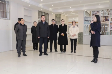 周口伏羲文化旅游發(fā)展有限公司董事長(zhǎng)張森一行蒞臨我校參觀交流