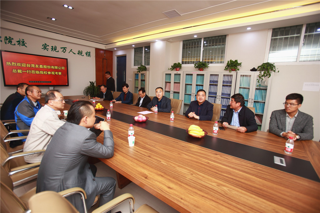 臺(tái)灣兩岸機(jī)器人產(chǎn)業(yè)技術(shù)學(xué)會(huì)李德華一行蒞臨我校交流考察